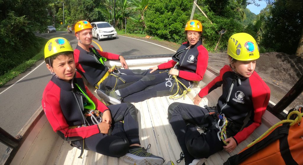 bali waterfall trekking